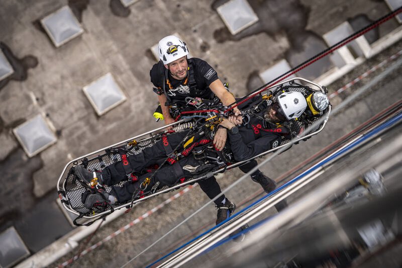 mf_ch's tweet image. La tour RTS a été vendredi au cœur de l’action du #Grimpday2025, compétition internationale de sauvetage qui met en scène des missions complexes à en couper le souffle! 👨🚒 32 groupes venus de 21 pays ont défié nos façades.
📷 Loïc Jolliet/SIS Genève: linkedin.com/posts/radiotel…