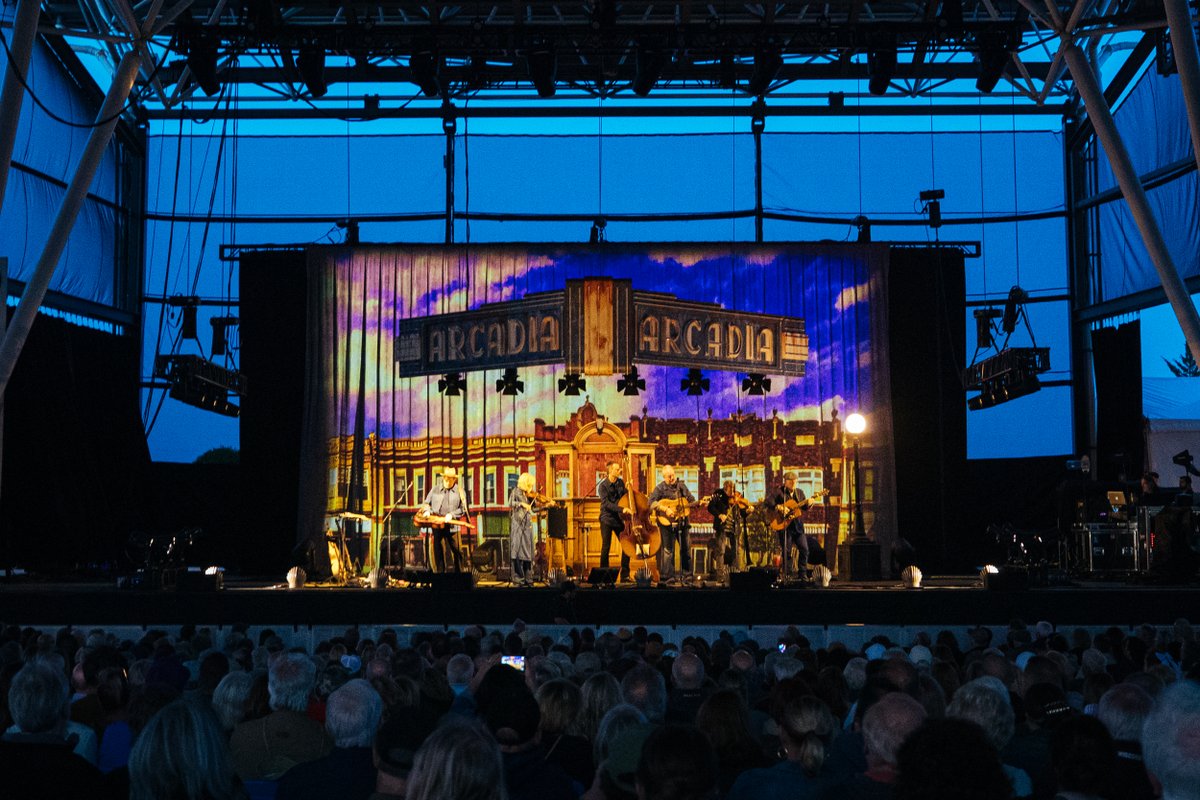 BMO Pavilion (@bmopavilion) on Twitter photo Still dreaming of last Friday night's show with <a href="/AlisonKrauss/">Alison Krauss</a> & Union Station during the "ARCADIA" tour.🪕💥 Still dreaming of last Friday night's show with <a href="/AlisonKrauss/">Alison Krauss</a> & Union Station during the "ARCADIA" tour.🪕💥