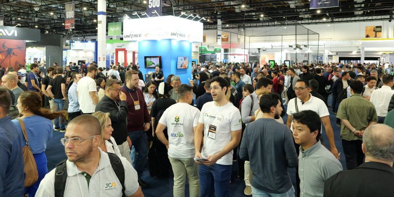 MundoGEO Connect, DroneShow, SpaceBR Show e Expo eVTOL 2025 reúnem mais de 10 mil profissionais e se consolidam como o maior encontro das Américas nos setores de inteligência geográfica, drones, espaço e mobilidade aérea avançada mundogeo.com/2025/06/10/mun…