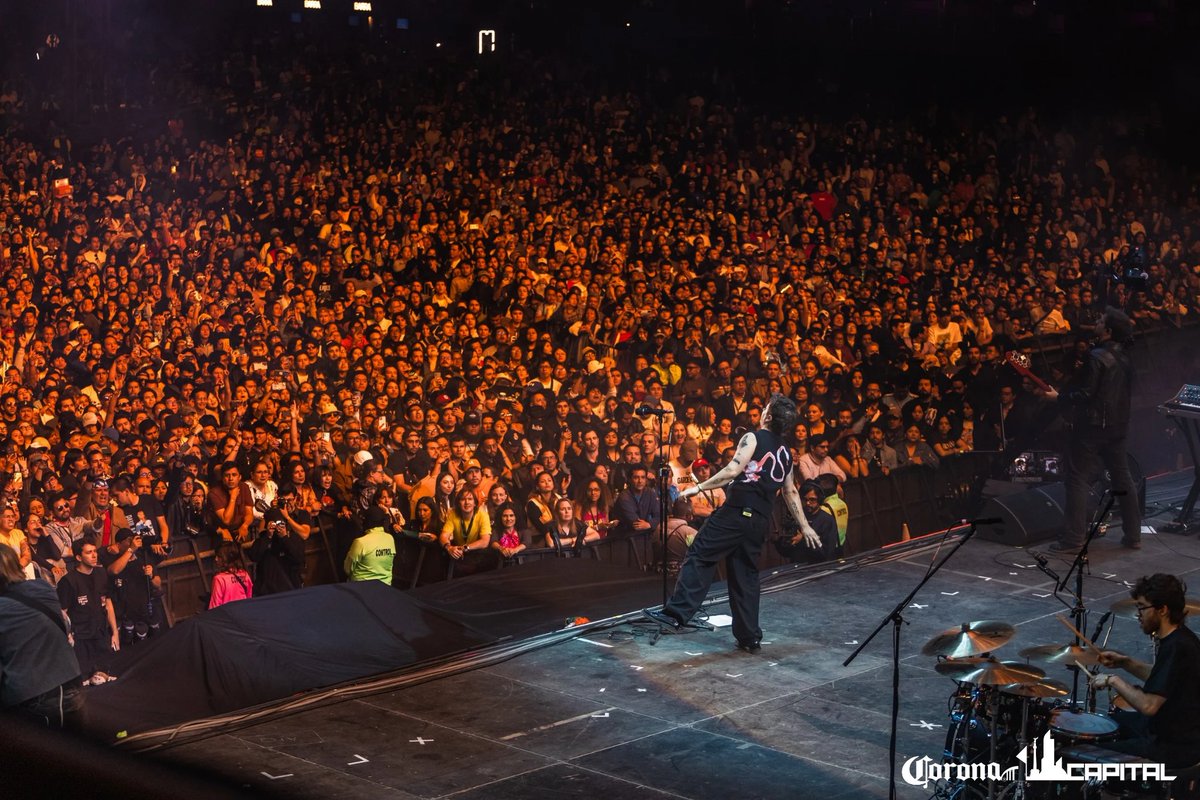 🫂 friendly reminder: 2pm, boletos individuales disponibles 

🎟️ en bit.ly/CC25_ON

#CoronaCapital25