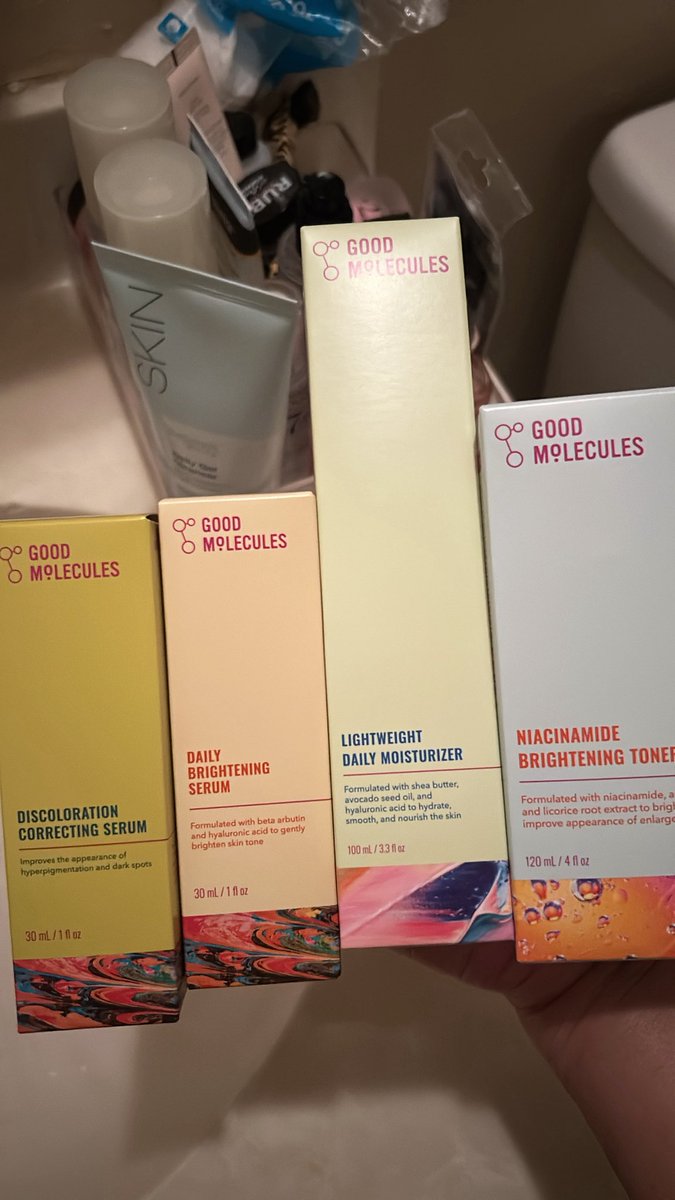 Dominique Valenté 🖤 tweet media