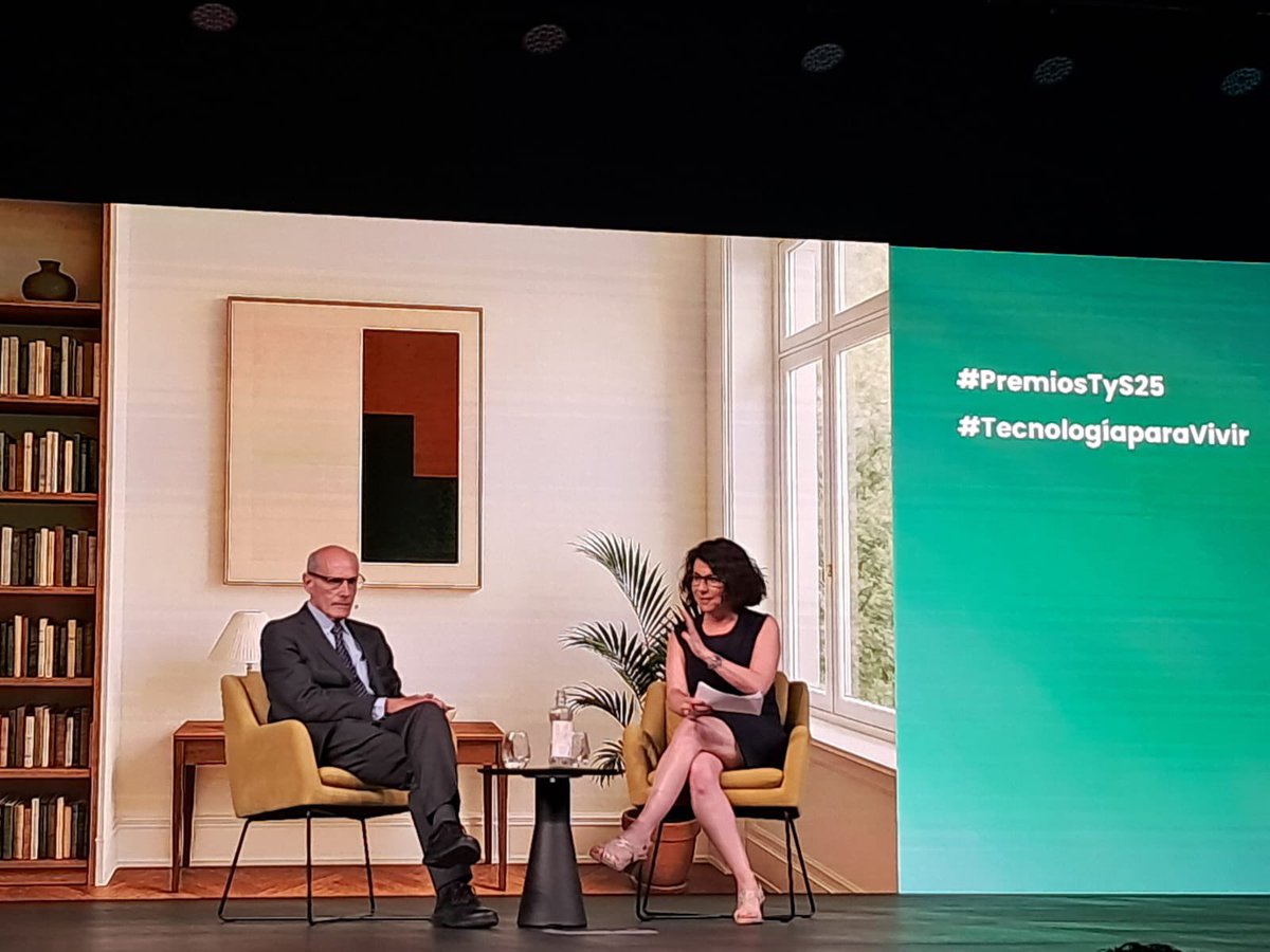 Un placer participar en los #premiosTyS25 de <a href="/fenin_es/">Fenin</a> y mantener el diálogo con un referente como Rafael Bengoa
Gracias!
#TecnologíaparaVivir