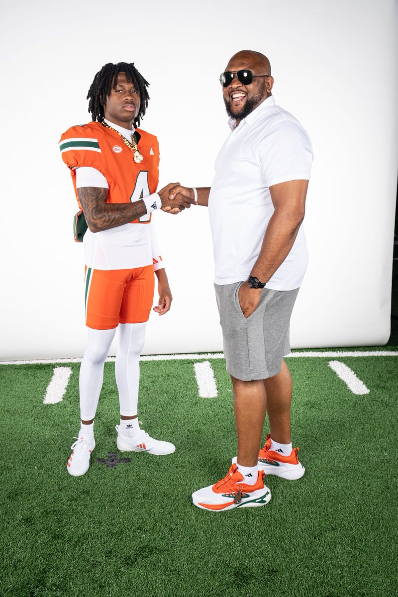 nunc813's tweet image. Mission Accomplished🤝 
#Transitioned
#GoCanes
#AllAboutTheU