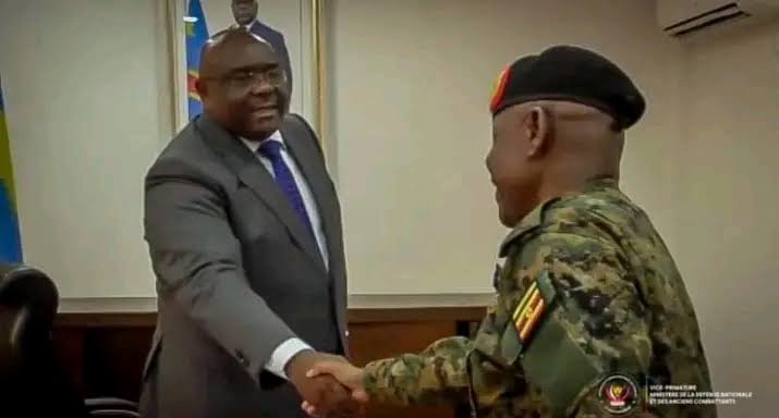 LUCHA 🇨🇩 (@luchardc) on Twitter photo Après avoir échoué comme ministre de la defense, l'ex-rebelle <a href="/bembajp/">Jean Pierre Bemba</a> multiplie des discours de division au lieu de privilegier l'interet commun: lutter contre l'agression rwandaise et battir un Etat de Droit pour que les rebelles, comme lui, repondent de tous leurs crimes. Après avoir échoué comme ministre de la defense, l'ex-rebelle <a href="/bembajp/">Jean Pierre Bemba</a> multiplie des discours de division au lieu de privilegier l'interet commun: lutter contre l'agression rwandaise et battir un Etat de Droit pour que les rebelles, comme lui, repondent de tous leurs crimes.