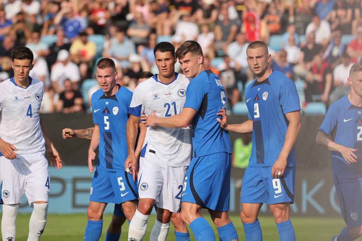 Nakon prijateljske utakmice između Slovenije i Bosne i Hercegovine, i pored poraza rezultatom 2:1, utisci iz stručnog štaba i svlačionice Zmajeva su generalno pozitivni.

nfsbih.ba/vijesti/nogome…
