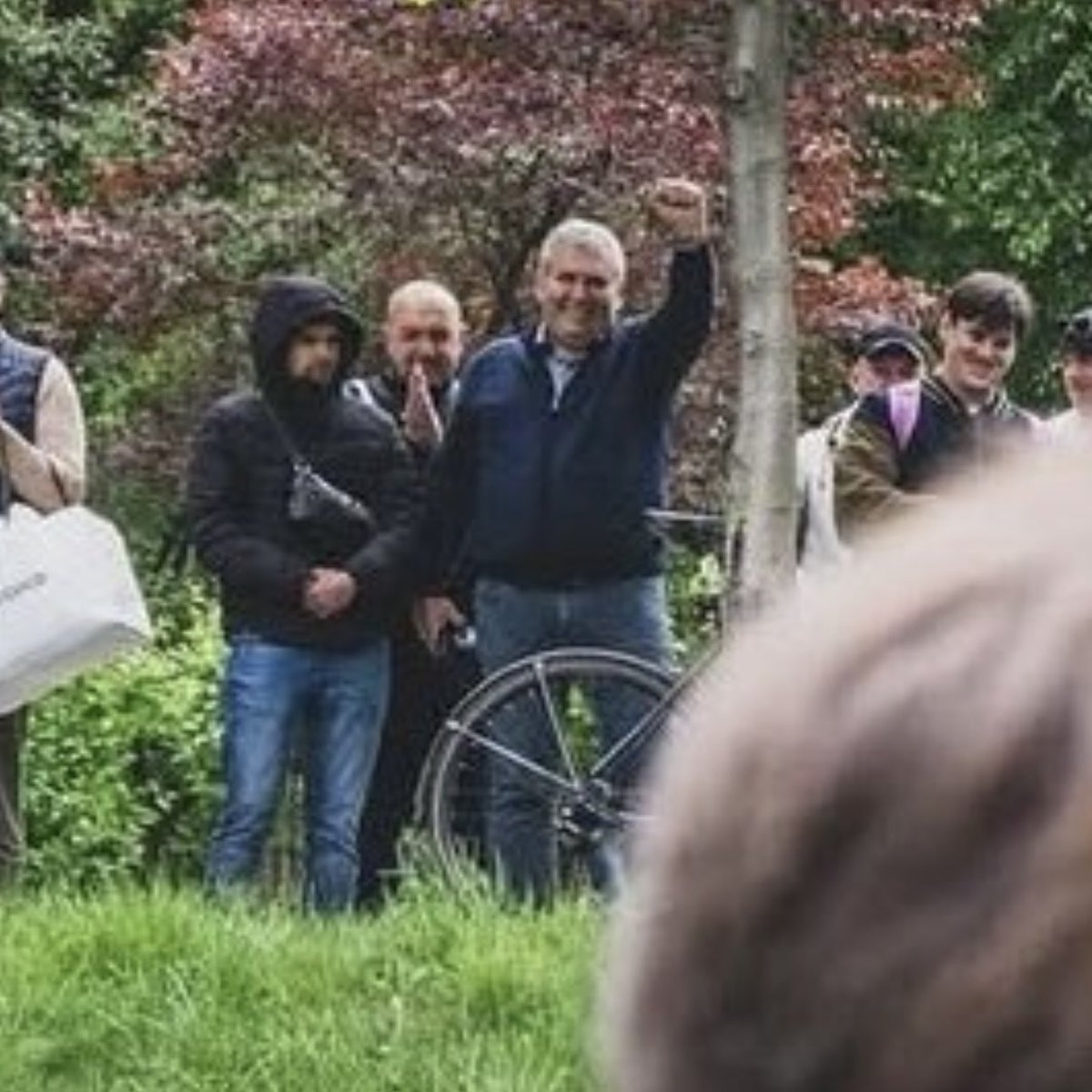 ✊ Tenez bon, Président !