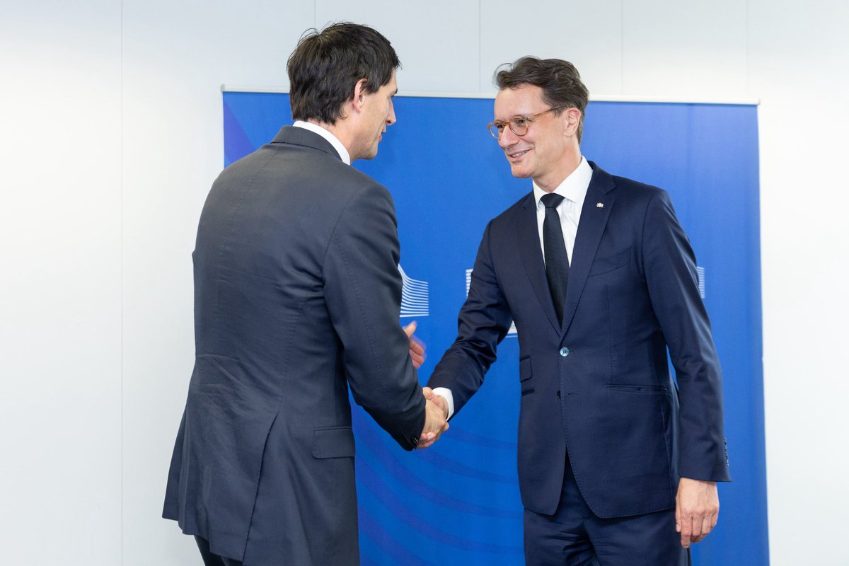 Wopke Hoekstra (@wbhoekstra) on Twitter photo Great meeting with Minister-President <a href="/HendrikWuest/">Hendrik Wüst</a> today.
Impressed by North Rhine-Westphalia as a leading example of successfully combining an industrial economy with decarbonisation. Great meeting with Minister-President <a href="/HendrikWuest/">Hendrik Wüst</a> today.
Impressed by North Rhine-Westphalia as a leading example of successfully combining an industrial economy with decarbonisation.