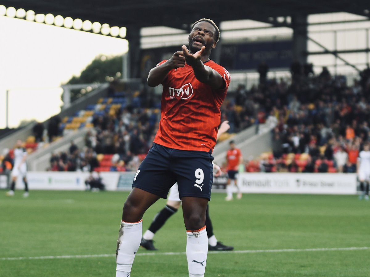 Happy Birthday Big Dips!! 

Hope you’ve had a good day and can’t wait to see you firing them in next season 🎉🔴🔵

#YCFC | York City FC