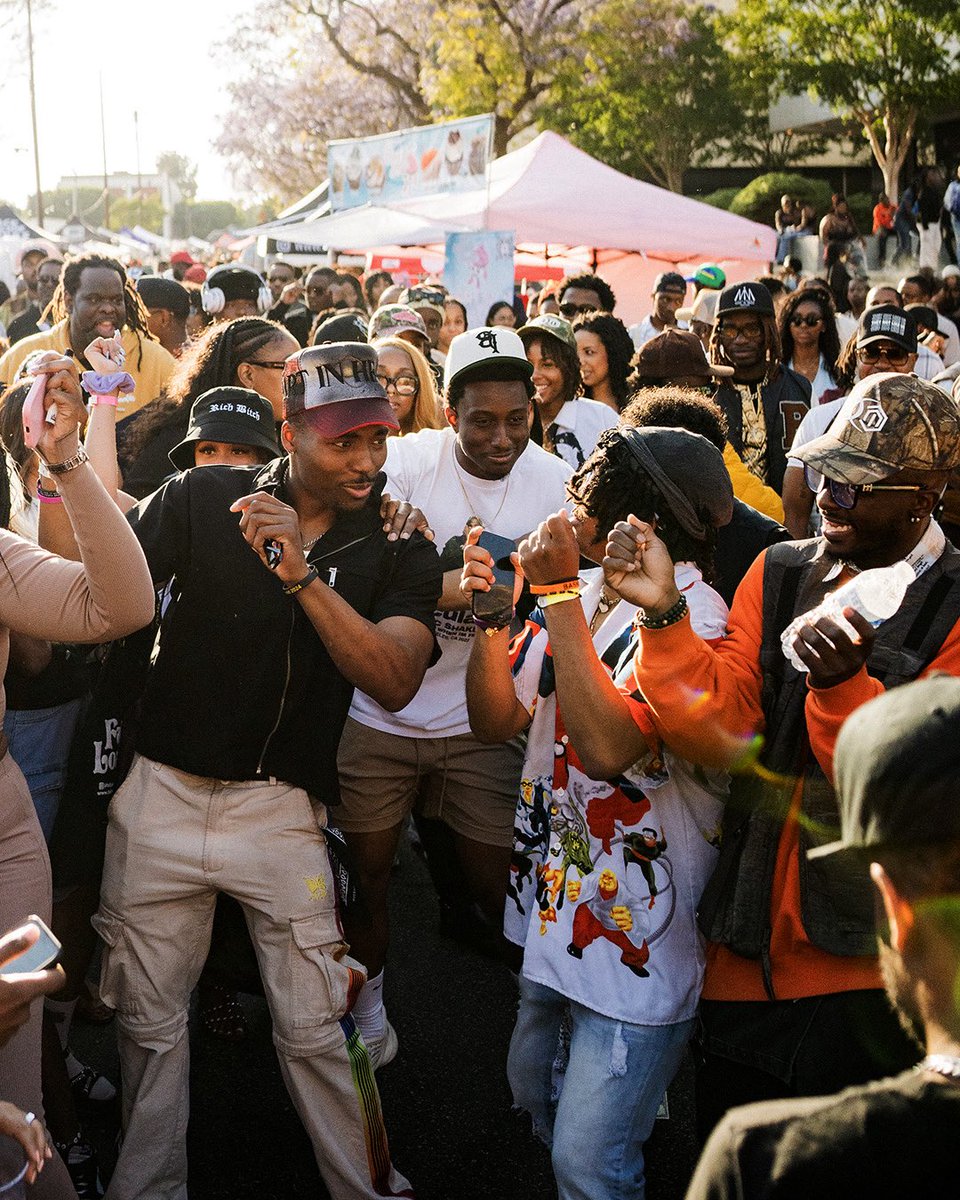 blackxtheblock's tweet image. 5 MORE DAYS!!! 🎶🎉🛍️ Black on the Block Juneteenth Festival is going down THIS Sunday, June 15th!! Nothing but good food, good people, and even better energy. You comin’ or what? 👀