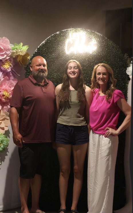 nathan_gregston's tweet photo. Awesome weekend with family
hanging in the pool  with a Graduation Celebration Saturday night followed with a double birthday party Sunday. My beautiful wife did an amazing job with the decorations. https://t.co/h30GQwJFu2