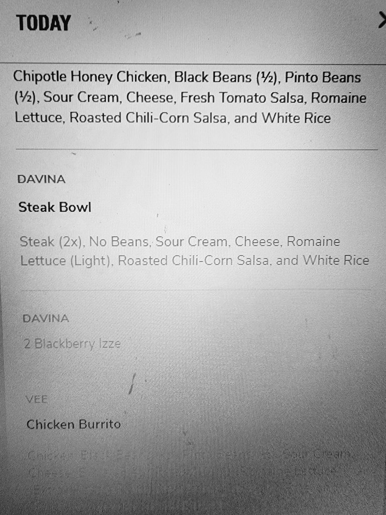 MrsNerdi's tweet photo. @ChipotleTweets I spend to much money at your business just for your team member to give me whatever they felt like on all my 3 bowls and 1 burrito..and  paid for double steak. what is this  #Chipotle #eww #Horrific #wtf https://t.co/PRTeM5JETm