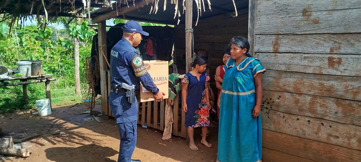 #Veraguas | Brindamos una ayuda social con alimentos de primera necesidad a una familia de la provincia. #DiosYPatria