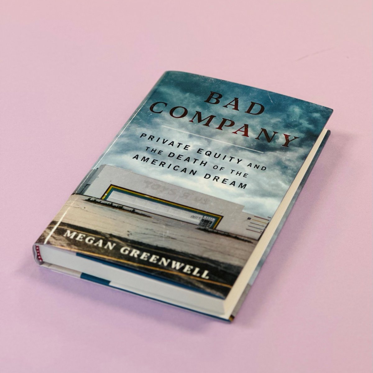 Dey Street Books (@deystreet) on Twitter photo Did you know that private equity controls our hospitals, daycare centers, supermarket chains, voting machine manufacturers, and more?
In BAD COMPANY, <a href="/megreenwell/">Megan Greenwell</a> exposes how private equity is reshaping our lives in ways most of us never see.
Out now: harpercollins.com/products/bad-c… Did you know that private equity controls our hospitals, daycare centers, supermarket chains, voting machine manufacturers, and more?
In BAD COMPANY, <a href="/megreenwell/">Megan Greenwell</a> exposes how private equity is reshaping our lives in ways most of us never see.
Out now: harpercollins.com/products/bad-c…