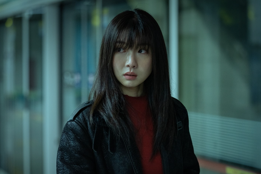 soompi's tweet image. #JooHyunYoung's Quest For YouTube Views Leads To Horrifying Discovery In New Film "#GhostTrain"
soompi.com/article/175090…