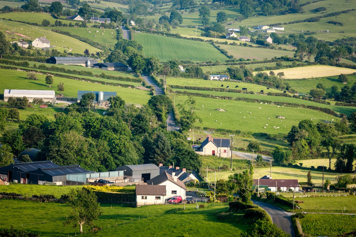 High up at the Windy Gap above Dromara hope to get a good #MoonRise if not the view is amazing. <a href="/WeatherCee/">Cecilia Daly</a> <a href="/barrabest/">Barra Best</a> <a href="/linzilima/">Linzi Lima</a> <a href="/Louise_utv/">Louise Small</a> <a href="/WeatherAisling/">Aisling Creevey</a> <a href="/LoveBallymena/">Love Ballymena</a> <a href="/BelfastLive/">Belfast Live</a> <a href="/coolfm/">Cool FM</a>