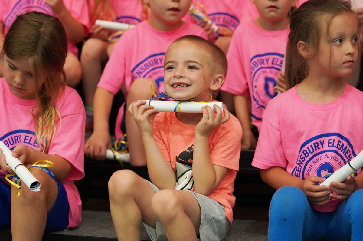 Congratulations to our Queensbury kindergartners! 🎓
See more at: queensburyschool.org/article/2263806
#qufsd #QUFSD #queensburyelementary