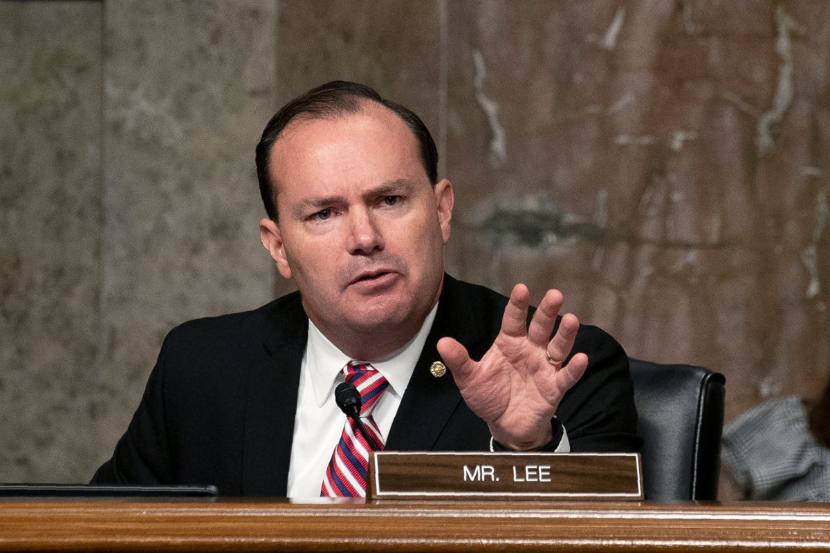 🚨BREAKING:

 ￼Senator Mike Lee says that whoever is funding the Los Angeles riots should be charged with Treason.

Do you support Mr. Lee on this?