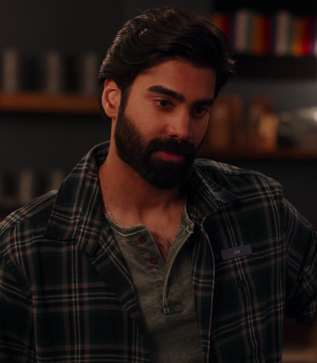 on episode 3 of ginny and georgia. all men should apologize for not being Joe