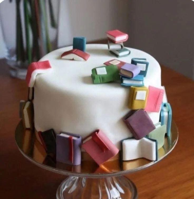 Libri_pedia's tweet photo. 🎂Dulces literarios 📚 https://t.co/00siuj3Ez6
