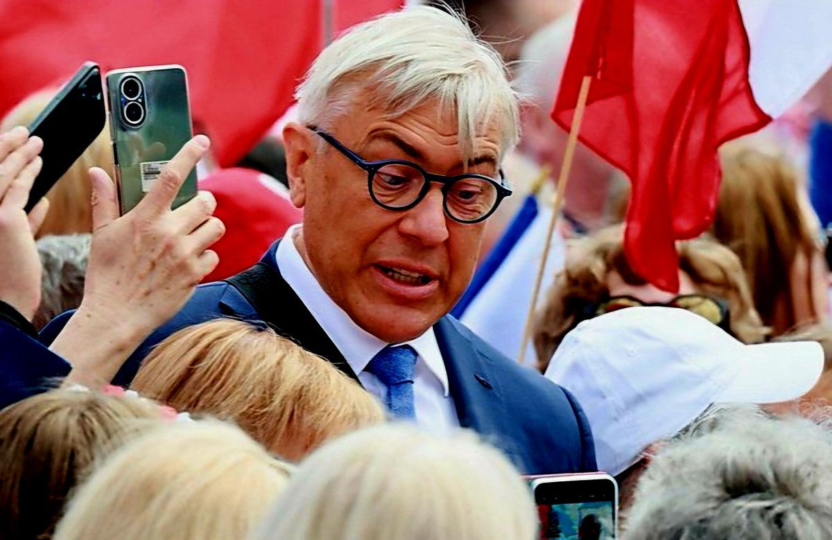 Alert RCB ...
Jutro w godzinach późnopopołudniowych, w centrum Warszawy możliwość bardzo wzmożonego ruchu karetek pogotowia.
Prawdobodobna duża ilość omdleń.