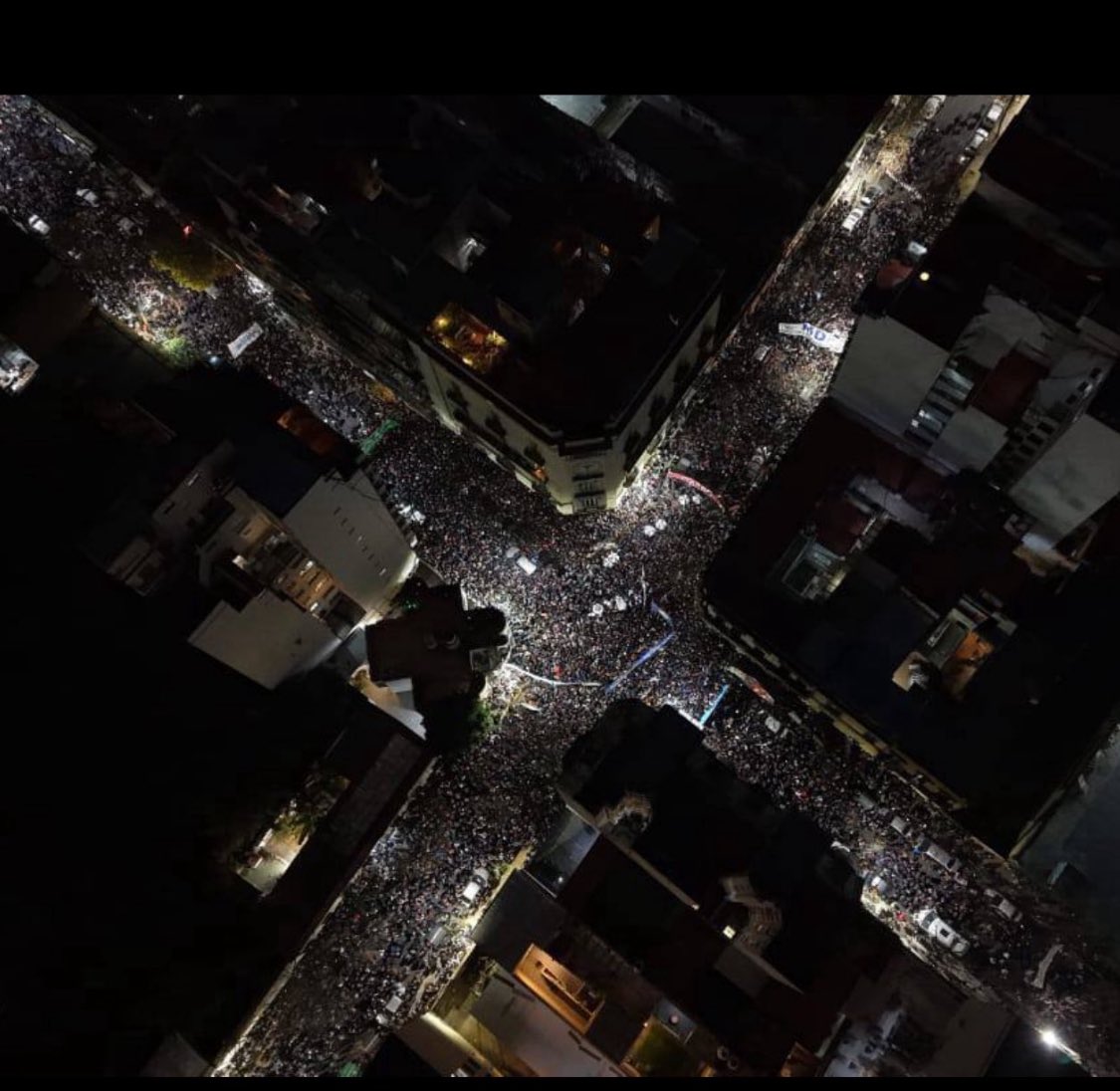 CaroLocal's tweet image. 