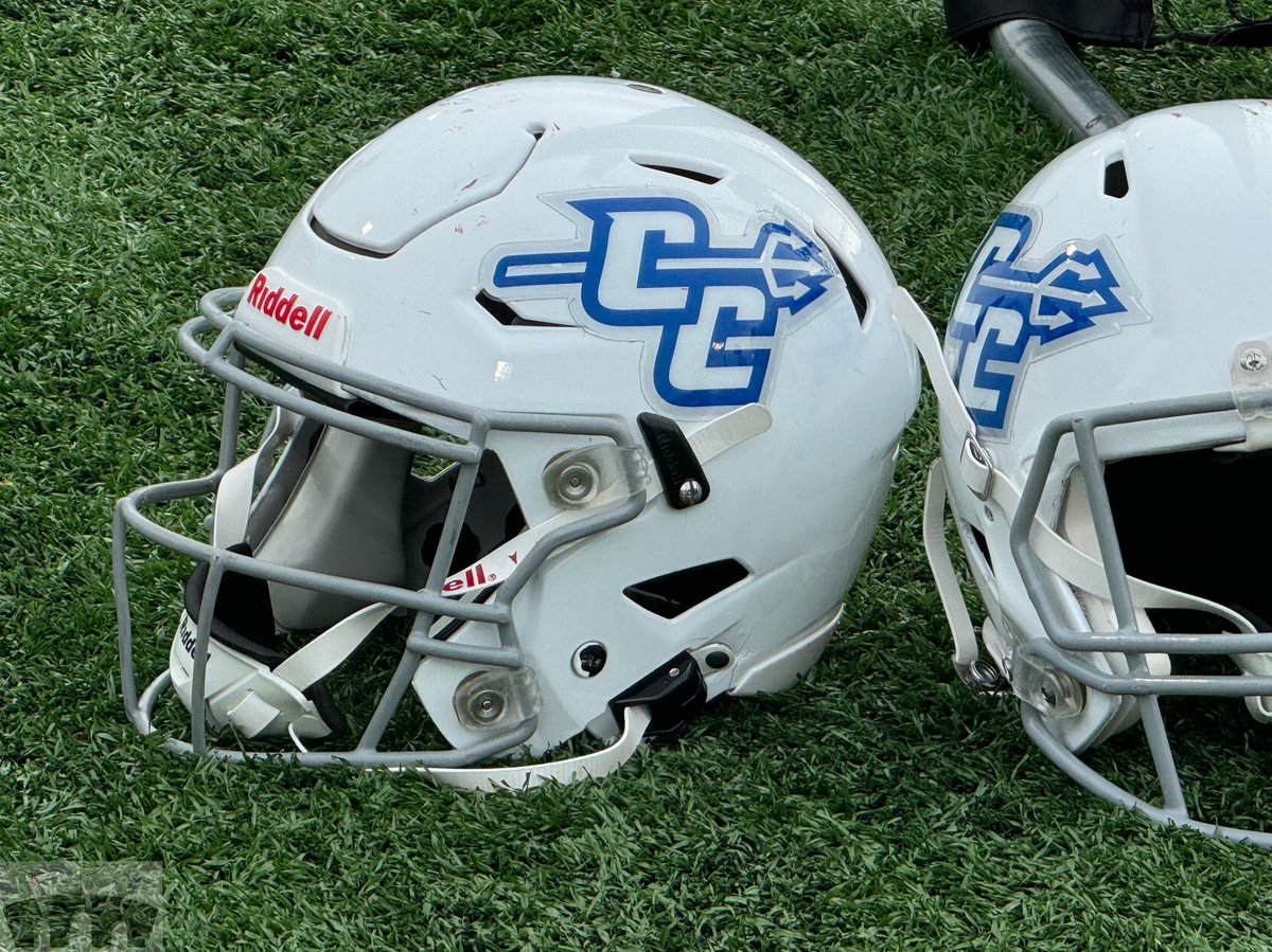 ✨HELMET HIGHLIGHT✨

🔵🔵🔵🔵🔵🔵🔵🔵🔵🔵🔵
 CENTRAL CONNECTICUT       
                     STATE
⚪️⚪️⚪️⚪️⚪️⚪️⚪️⚪️⚪️⚪️⚪️

#GoBlueDevils #CFThelmets