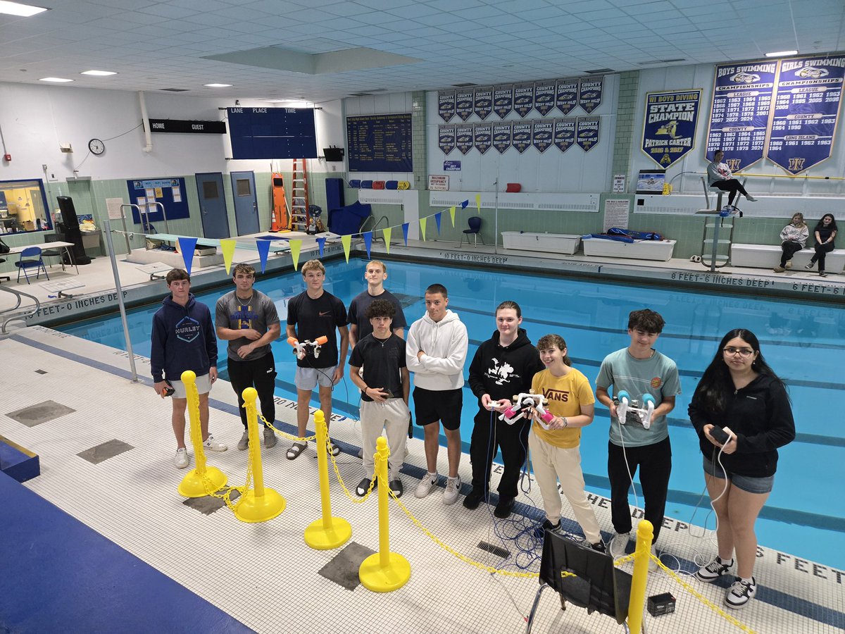 BuonomoBrian's tweet image. #Principles of #Engineering #students piloted the #SeaPerch kits. Testing #ROVs in the pool. @BuildSubmarines @RoboNationInc @generaldynamics #submarine #ROV #MIB #future #shipbuilders #STEM #CTE #careers #WestIslip #wiproud @WestIslipLions