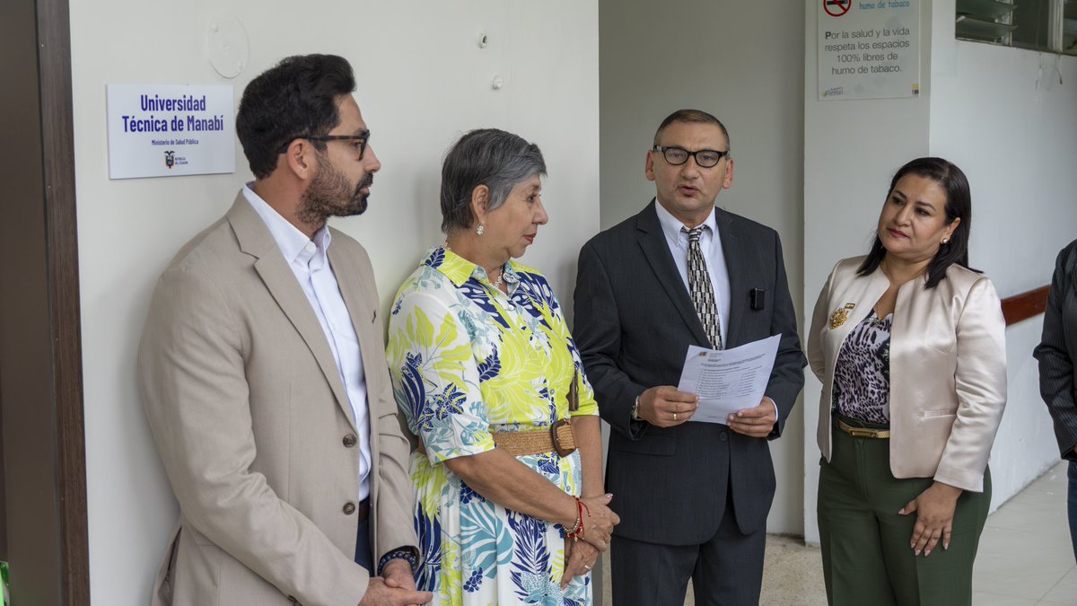 Se trata de un espacio que fue totalmente renovado y propicio para el aprendizaje, la investigación, la colaboración y el descanso, tras las jornadas de guardias y períodos asistenciales que desarrollan los posgradistas en nuestras instalaciones. 2/5
