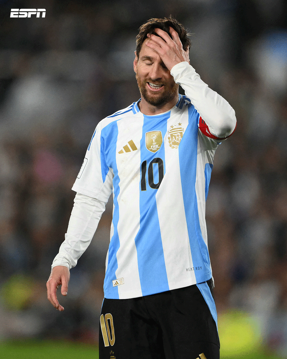 🤦🏻‍♂️ SE LAMENTA LEO MESSI

👉🏼 GOLAZO de Luis Díaz para el 1-0 de Colombia sobre Argentina por las #EliminatoriasSudamericanas.