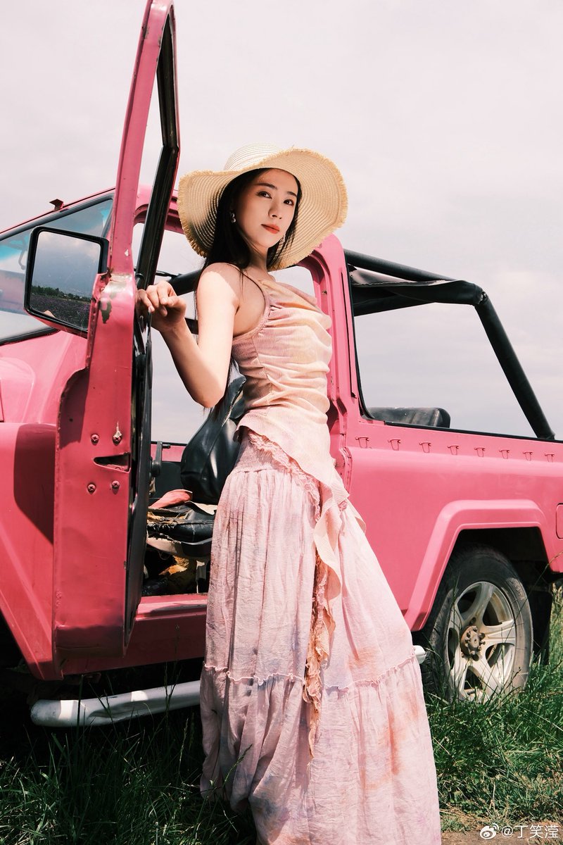 #DingXiaoying shares new snaps

More - weibo.com/2174960721/517…