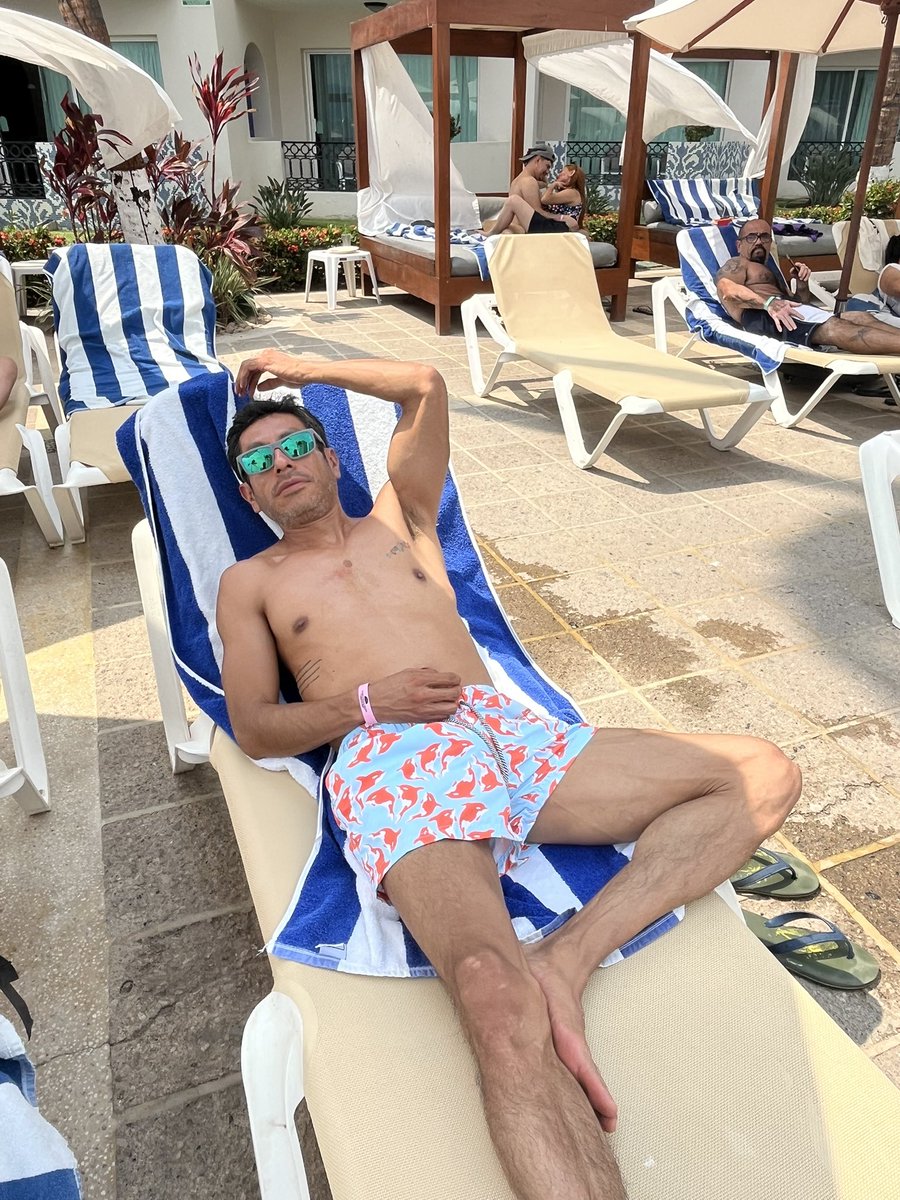 Él Vecino tweet media