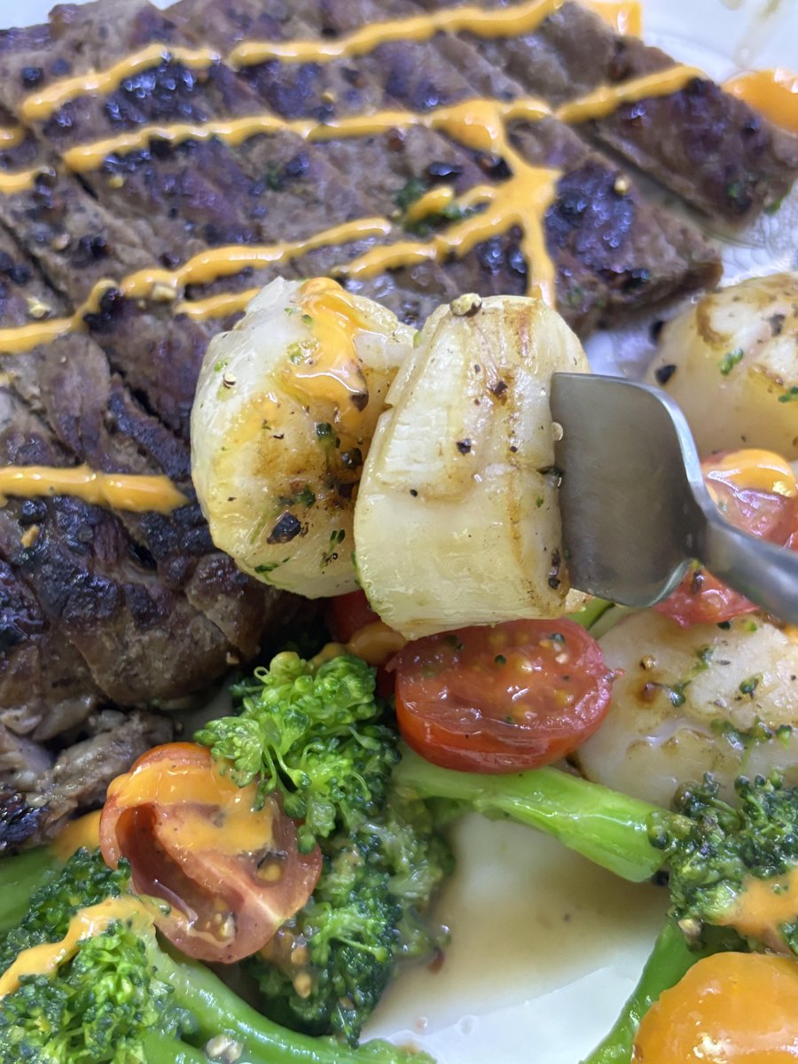 Dinner tonight was nothing short of perfection 💫. The taste, the balance, the warmth. It all came together in a way that felt like culinary poetry on a plate.