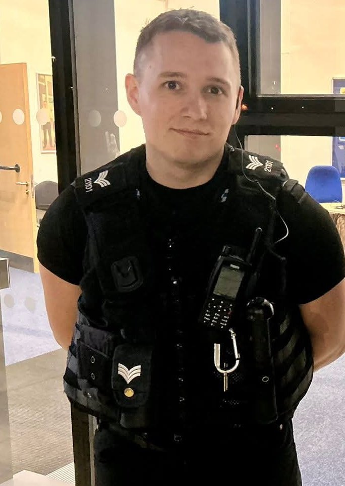 PC Bully Boy is now Sgt Bully Boy.

Typical plod. Screw up on a viral video &amp; multiple other videos. Make the force look terrible.

Then, get a promotion to the supervisor! This guy put <a href="/AuditingBritain/">AB</a>
In cuffs for 30 mins &amp; refused to identify &amp; then acted like a child.