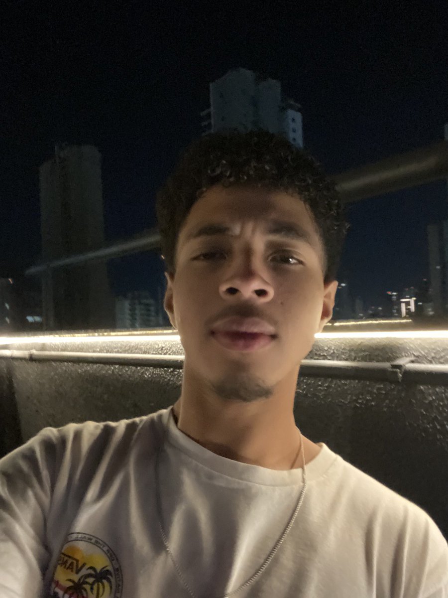 isratinho tweet media