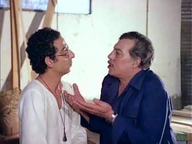 ashraaf_alsaad's tweet photo. انت عبيط يابني يعني ايه #السيسي باع ارض عشان يسدد ديون مصر يعني الارض خلاص بقت تبع دولة تانية واحنا هانخشها بتأشيرة سفر زي تأشيرة شنجن كده ولا اللي اشتراها هاينقلها بره مصر بعربيات نقل انتوا ياض مش قلتوا أنه باع النيل وباع صنافير وباع راس الحكمة ومفيش حد من الشعب عبركم انتوا خلاص جتتكوا نحست من الشتيمة انتوا مش حاسين أن الشعب بيضحك عليكم وبيطلع عليكم نكت