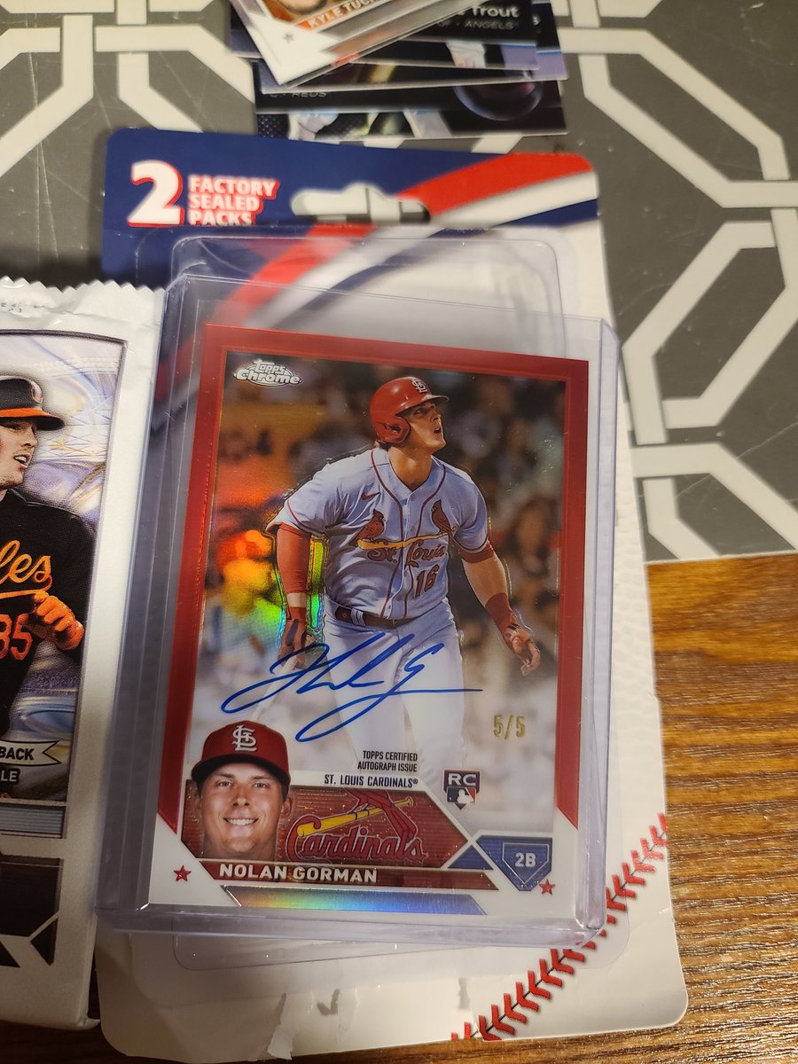 Just pulled this from a Walgreens repack! <a href="/CardPurchaser/">Card Purchaser</a>