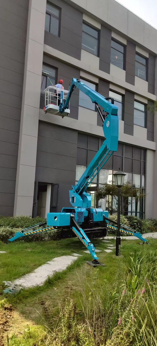 fuzoomtechnical's tweet image. You can also call us for property maintenance with our spider lift~~#spiderlift#fuzoom