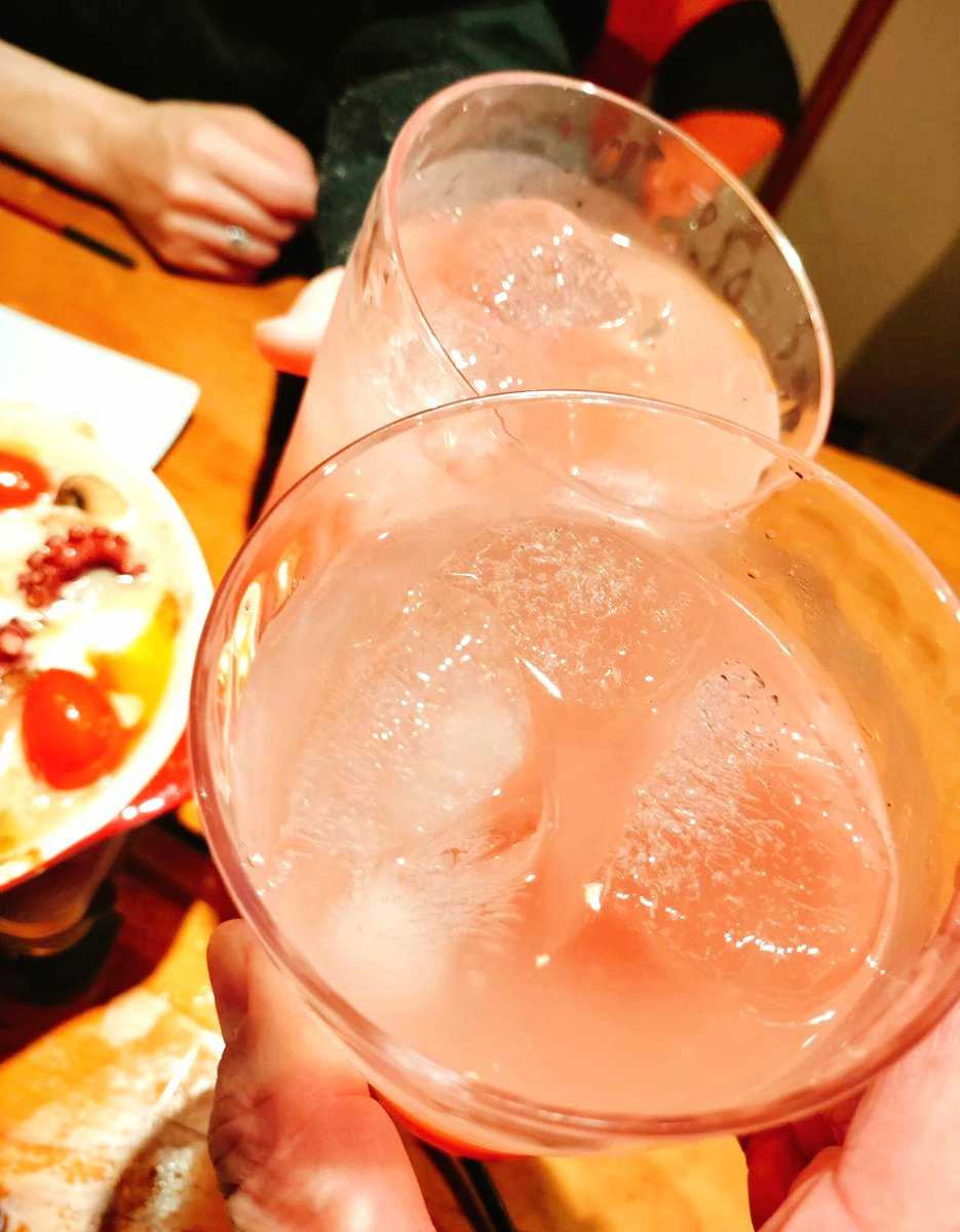 kSMSW32QEiymD2D's tweet image. 𝐺𝑜𝑜𝑑 𝑚𝑜𝑟𝑛𝑖𝑛𝑔
6月11日 ᵂᵉᵈ ☁️
𝑉𝑎𝑙𝑢𝑒𝑠 𝑜𝑓 ℎ𝑎𝑝𝑝𝑖𝑛𝑒𝑠𝑠
幸せの価値観は皆違う
🍀 𝑝𝑟𝑒𝑠𝑒𝑛𝑡
🍀 食事
🍀 旅行
🍀 趣味…𝑒𝑡𝑐
私は💭
笑顔で過ごせる事🌻
そこに青空とお日様
あれば 𝑝𝑒𝑟𝑓𝑒𝑐𝑡 🕶
更に
☕ ꪾと 🎧.⋆*付け足して
欲張りかなw
↓ 初アヒージョ🤍