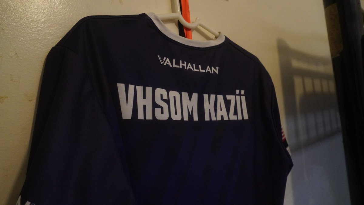 SAD NEWS : My sponsor Valhallan Esports has unfortunately informed me that they must drop me off from their roster 

It was very sudden and unexpected :(
I understand why &amp; it's between us.

They'll pay for everything else til my time is up.

FREE AGENT ONCE AGAIN.