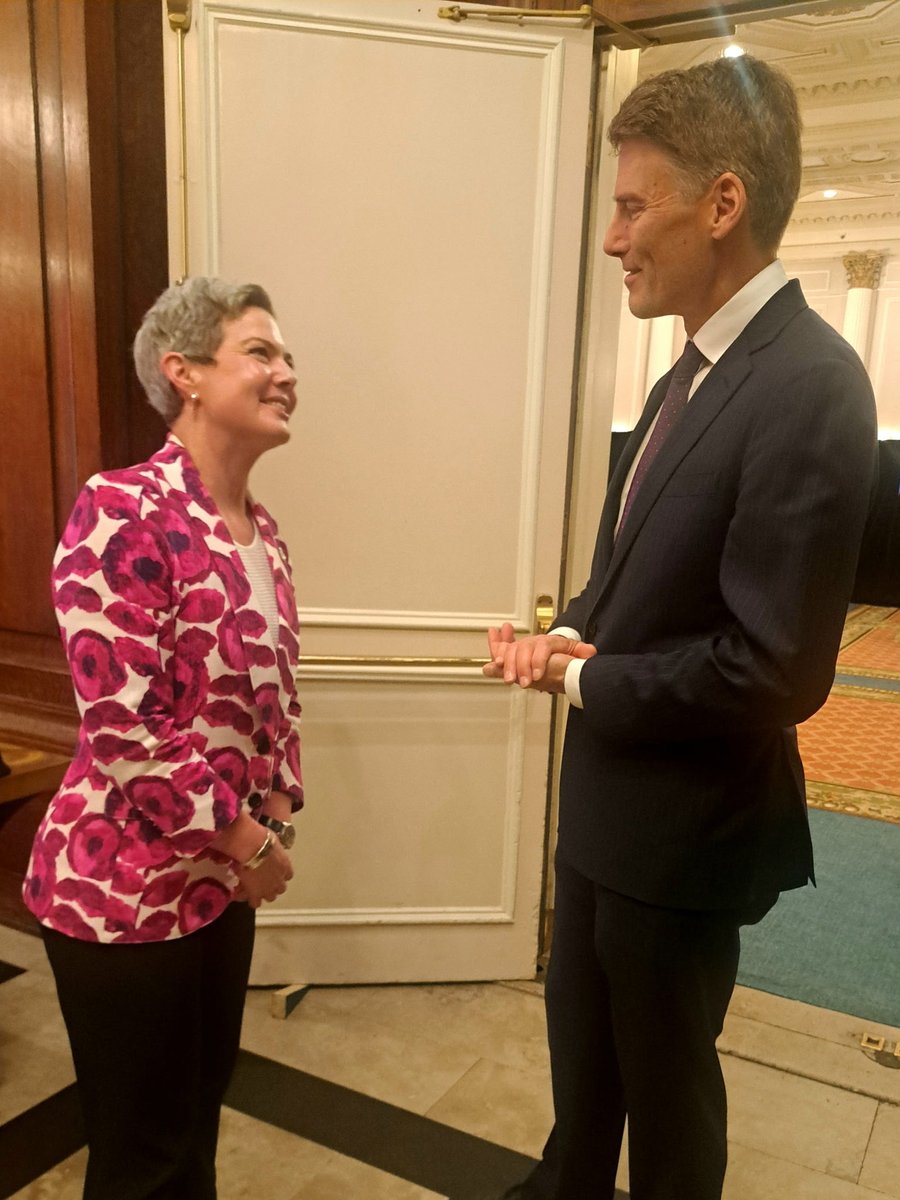 Thank you Minister ⁦⁦<a href="/gregorrobertson/">Gregor Robertson</a>⁩ for the opportunity to discuss the restaurant sector Canada’s 4th largest private employer; &amp; its impact on communities &amp;  economy. ⁦<a href="/RestaurantsCA/">Restaurants Canada</a>⁩ looks forward to building vibrant, thriving foodservice communities together.