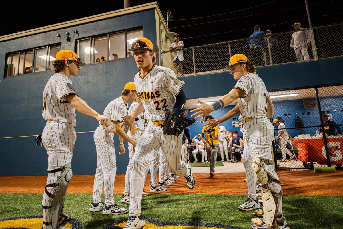 AquinasAthletics tweet media