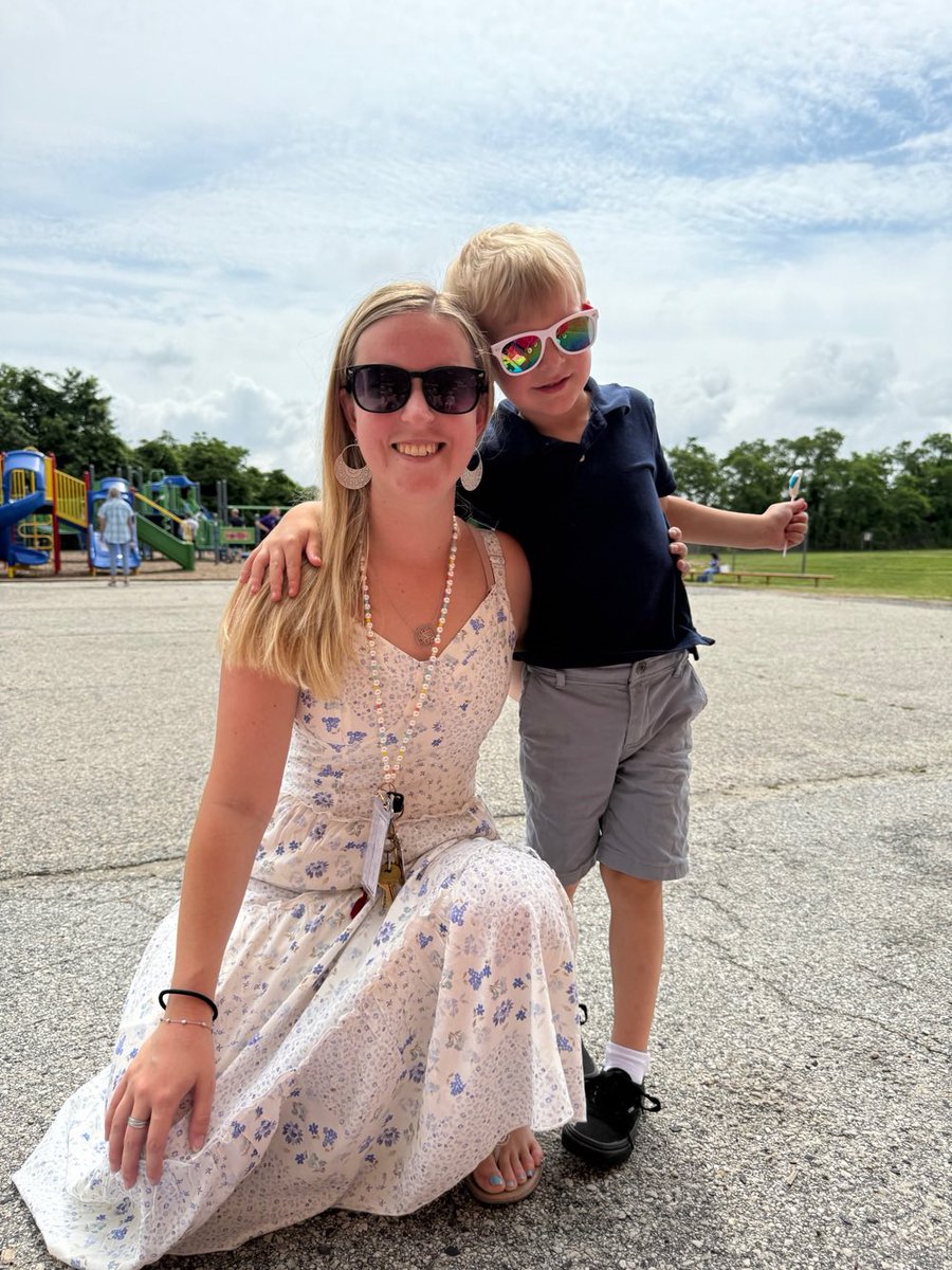 Mrs.Sloan tweet media