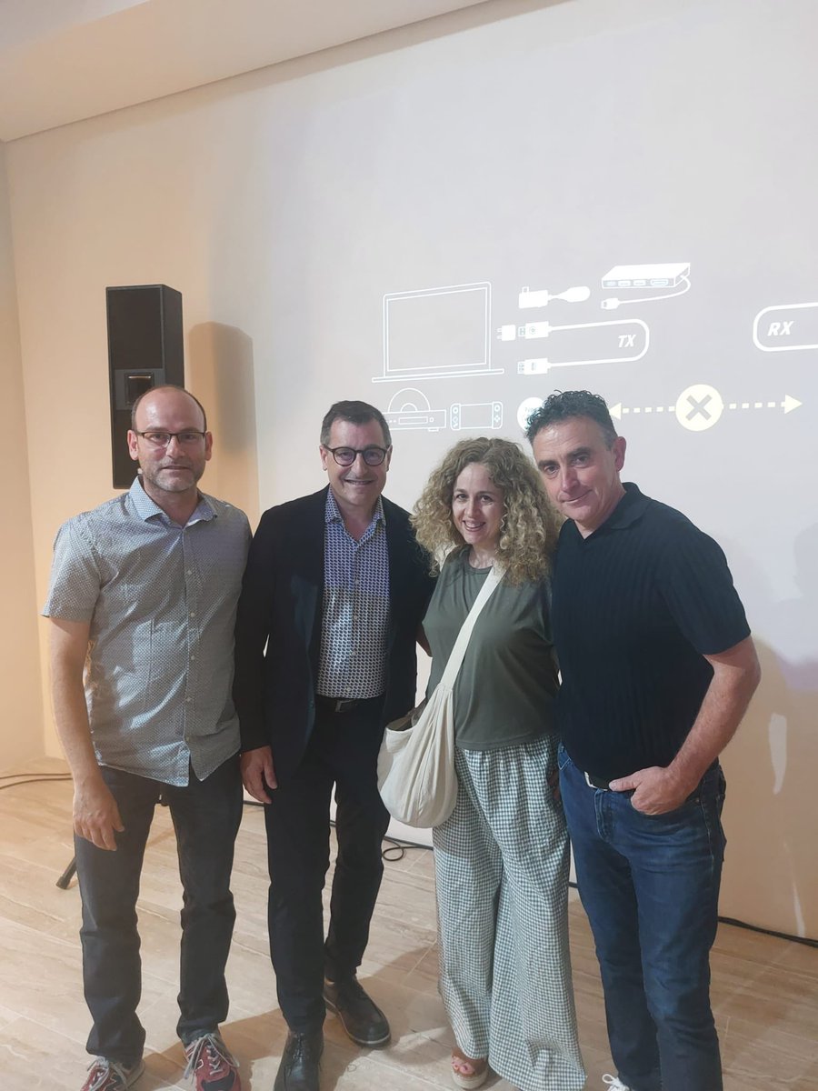 joanvendrell79's tweet photo. Avui a @vinseum els vins catalans segons @JosepPituRoca. Un luxe aprendre del mes gran. https://t.co/RqHR6gFh6B