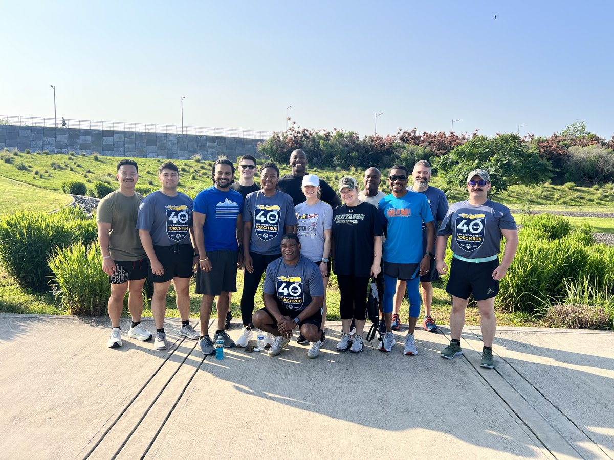 PFPA joined @arlingtonvapd &amp; <a href="/acso_va/">ACSO_VA</a> in the Law Enforcement Torch Run for #SpecialOlympics Virginia! We covered 3.1 miles before passing the "Flame of Hope" to <a href="/AlexVASheriff/">Alexandria Sheriff</a>. Proud to support our athletes!