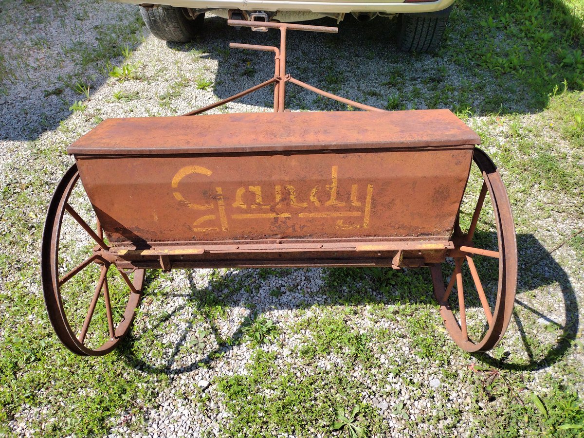 DannyFantod's tweet image. When I went to the auction on Saturday I pledged not to buy large items, only smalls. Then like a dummy I bought this antique seed spreader. Fortunately it fit in my truck just fine. A cheap plastic tablecloth makes a handy tarp for items like this. #Auction #Pickers