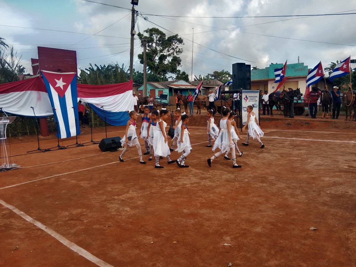 Cubania y sentido de pertenencia de los pobladores de #Sabana en #Maisi en ocasión del 130 Aniversario de la Toma y Quema de este poblado durante la Guerra necesaria.