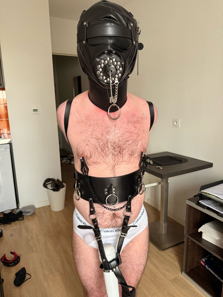 BDSMSwitch44's tweet photo. Switched to master this week… and loved it ! https://t.co/WE5N89PNPi