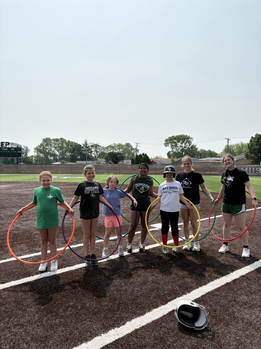 epchssb's tweet image. Kicked off youth camp yesterday with some offense work! Kept it going today working on our bunting & baserunning. Shoutout to our two game winners this morning:
Bunting Mini Golf Winners: Big Dino Dawgs 🦖🐾⛳️
Two-Touch Winners: The Burrito Bowls 🌯🥎🏃🏼♀️