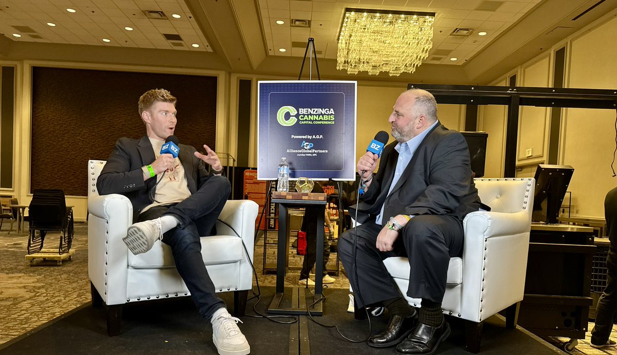 DanLeachDTM's tweet image. So great to sit down with my man @imkylecooke at @Benzinga ‘s CCC 2025 to talk about his new Hemp-Derived Flowerboy “Social Soda” , his burgeoning DJ career, & cause I’m a massive fan that’s never missed an episode, some @BravoTV #SummerHouse talk🌞
Video to come shortly…