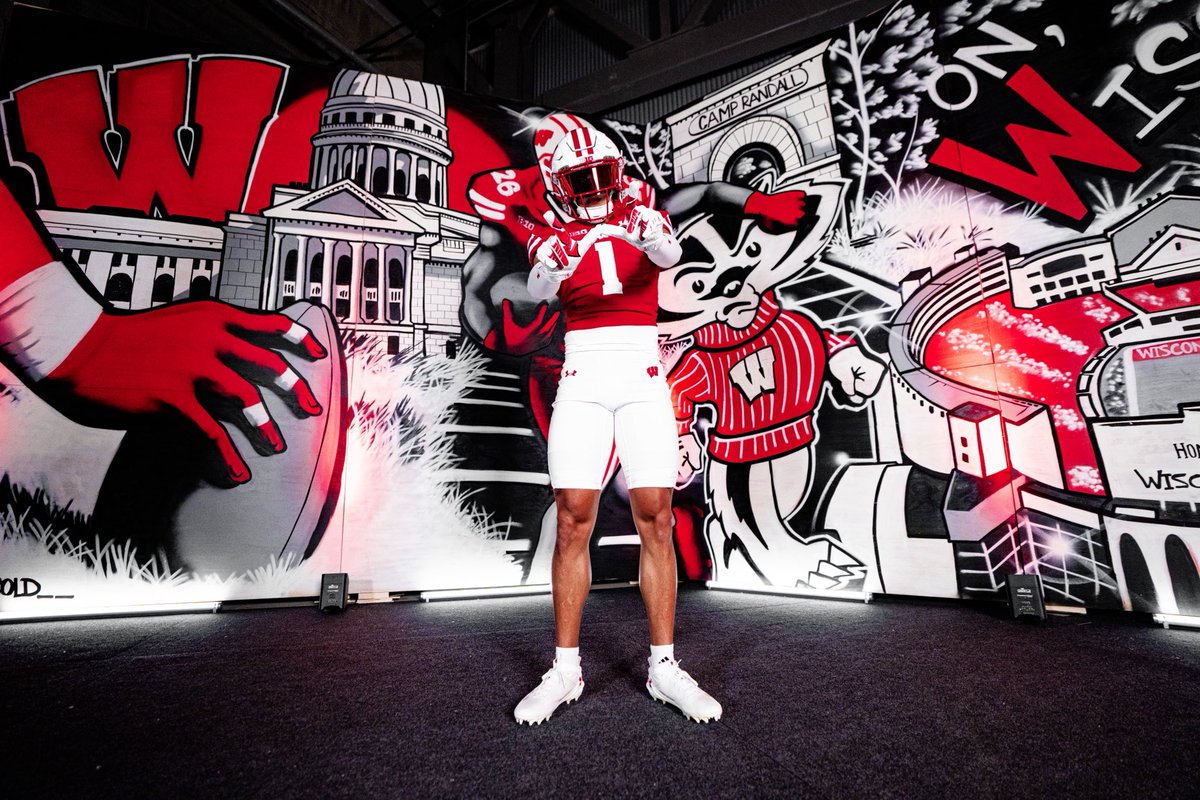 I had a great time in Madison for my official visit!! Thank you to all the staff and coaches for the hospitality!! #OnWisconsin <a href="/BadgerFootball/">Wisconsin Football</a> <a href="/CoachFick/">Luke Fickell</a> <a href="/CoachJCooper/">Jack Cooper</a> <a href="/CoachMikeTress/">Coach Mike Tressel</a>
